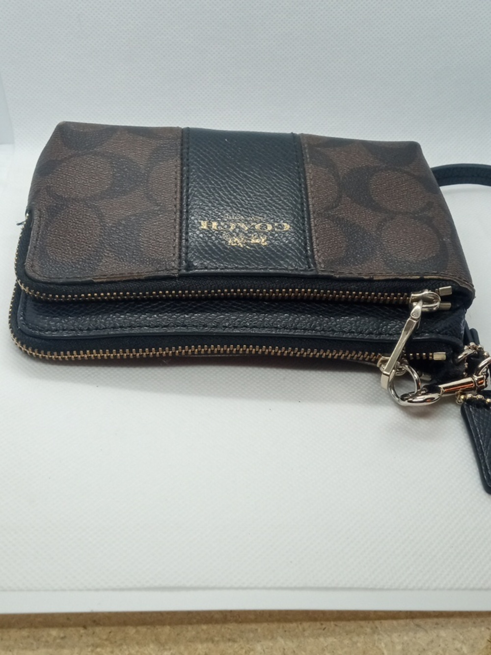 COACH SIGNATURE WRISTLET - Picture 8 of 12